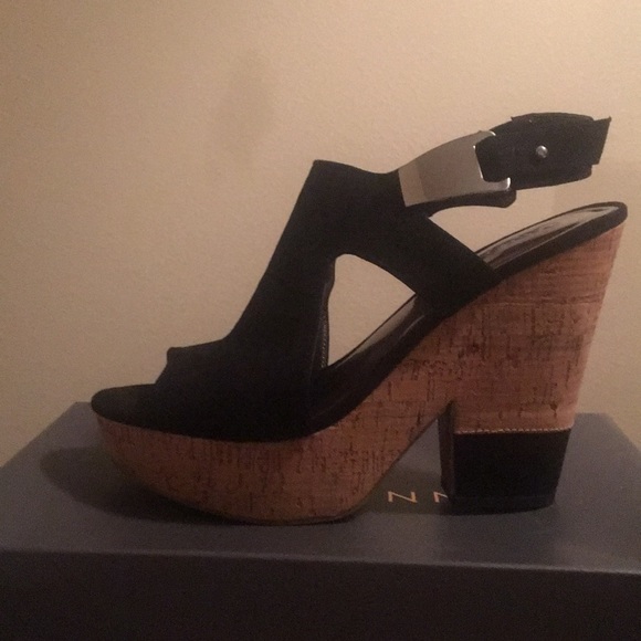 Heels - Picture 2 of 2